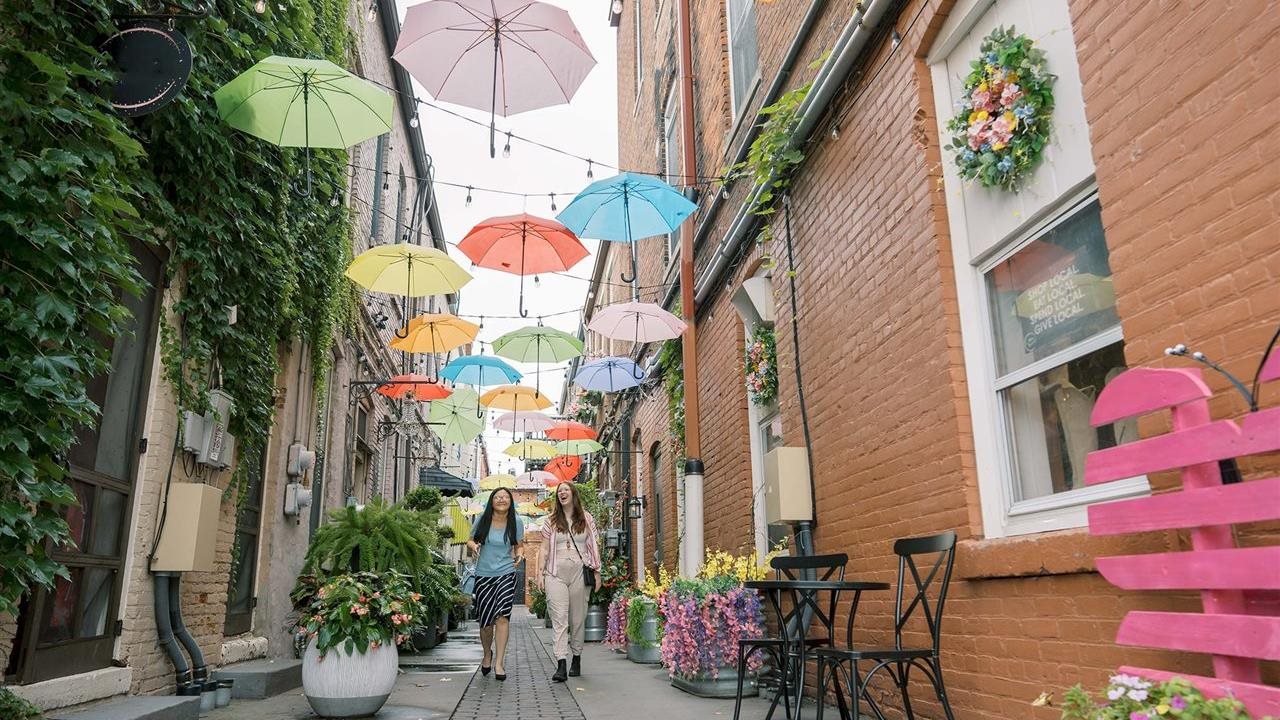 How to create thriving communities? Develop more ‘third places’